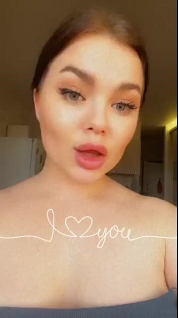 Model - JennisXcharming deepthroat