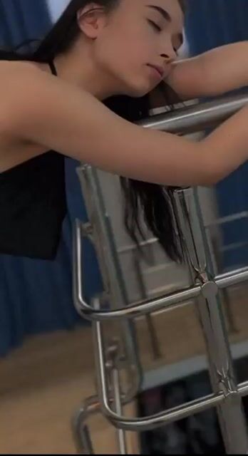 Model - Anna brunette