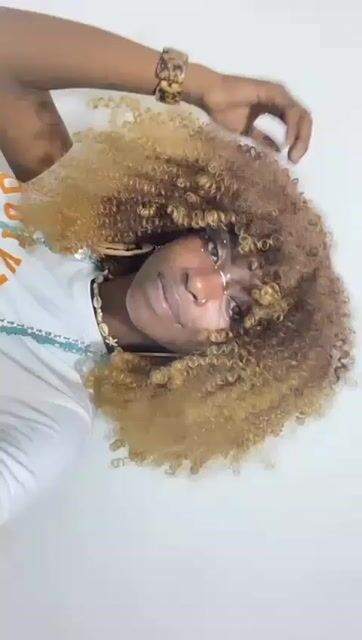 Model - Nina G baile