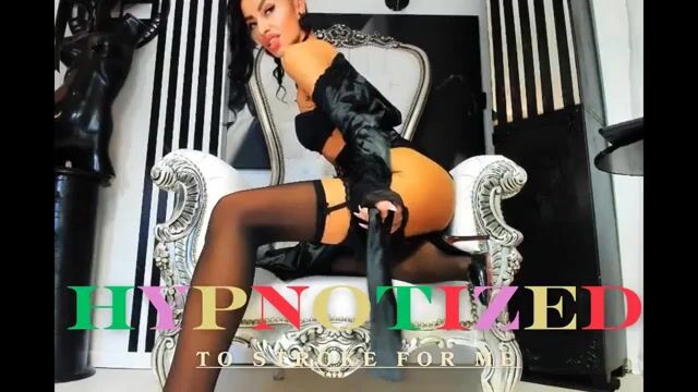 Model - TheCountess findom