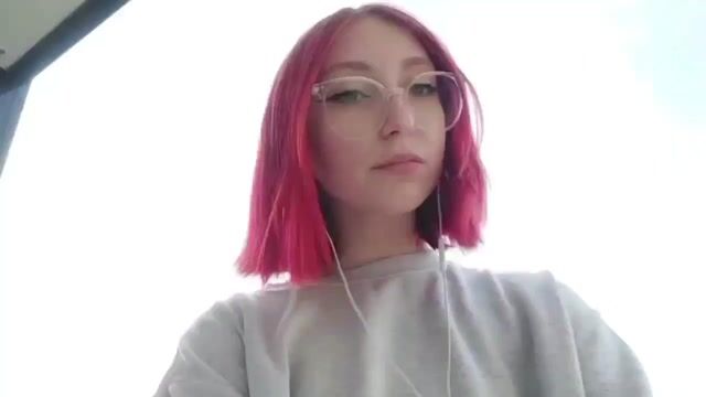 Model - Caroline redhead