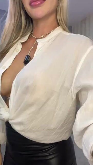 Model - Anna Kinh heels