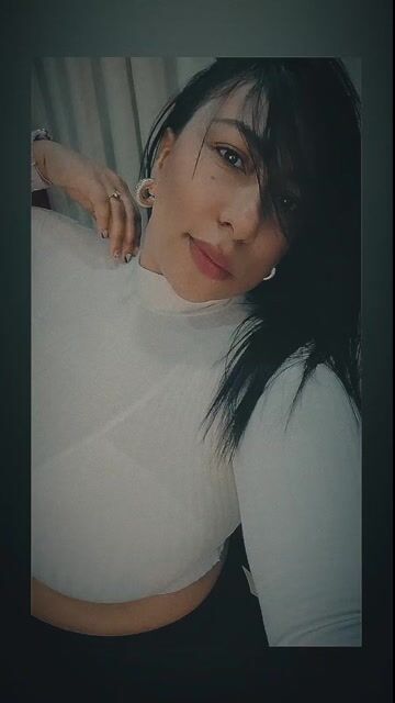 Model - MileyHudson bigtits