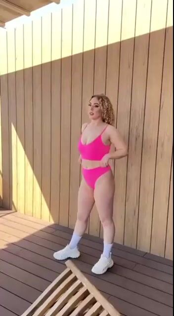 Model - ArishkaLulu sweet