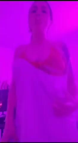 Model - Maya Th fuego