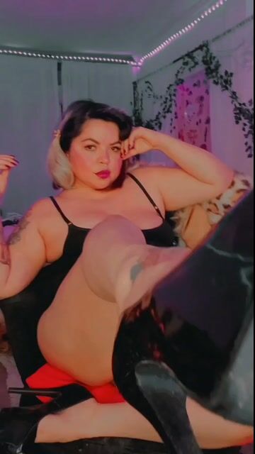 Model - Satyn Doll goddess