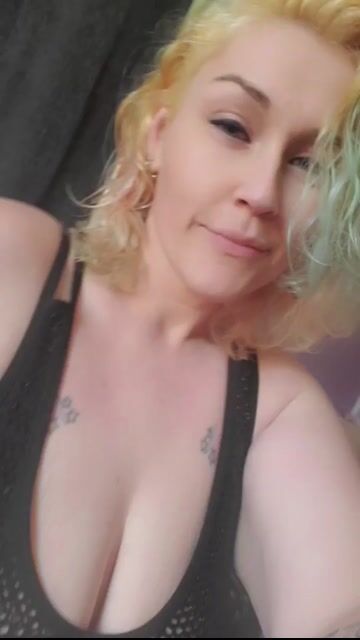 Model - Roxi Wylde BBW