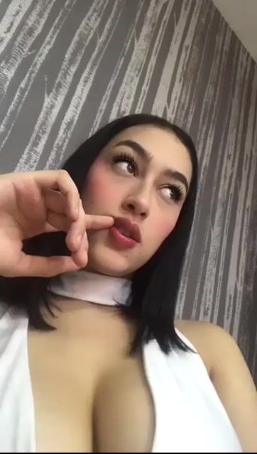 Model - Morgan Davys deepthroat