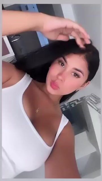 Model - Addabella horny