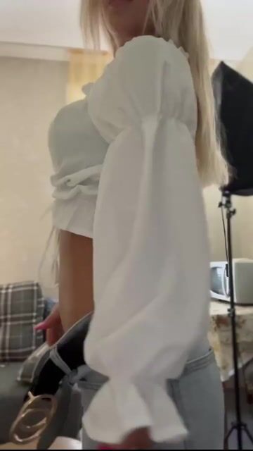 Model - MollyCandy dirtytalk