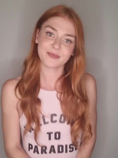 Model - British Redhead Robyn redhead