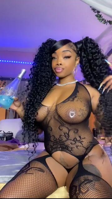 Model - Lovely Brown roleplay