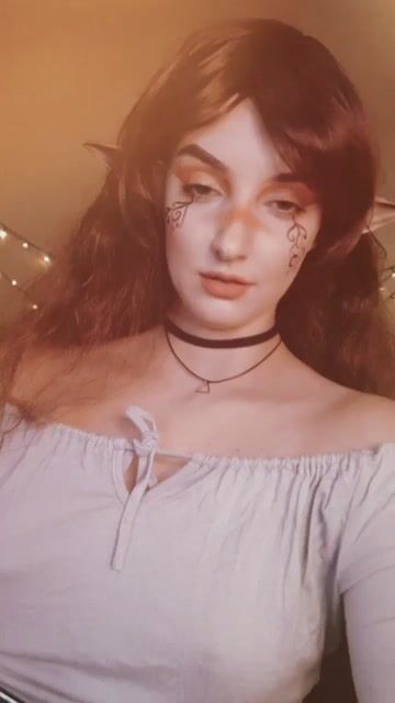 Model - Fliffy_Muffin feet