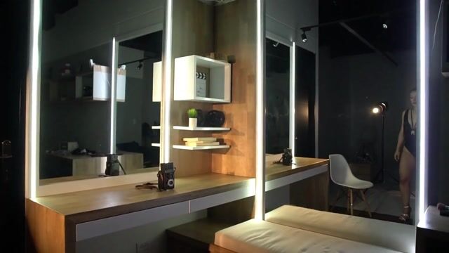 Model - Cataleya Velez anal