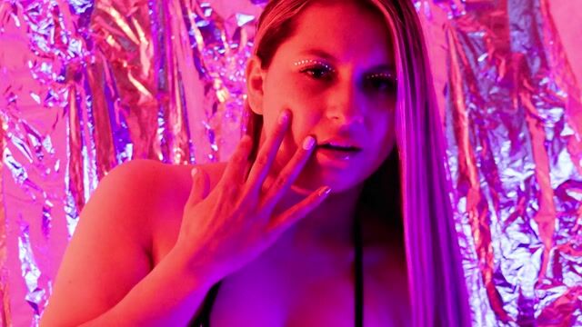 Model - Samantha Wilson blowjob