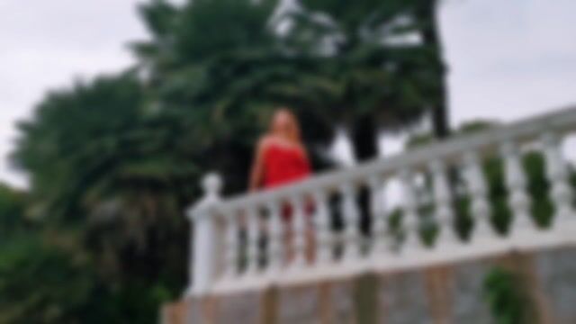 Model - Karolina Bella joi