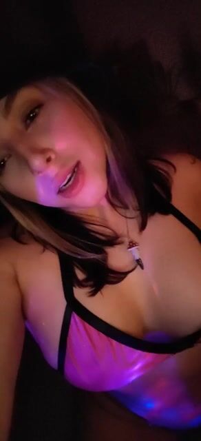 Model - Missy Hyde fetish