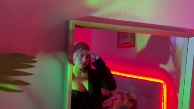 Model - Katy blowjob