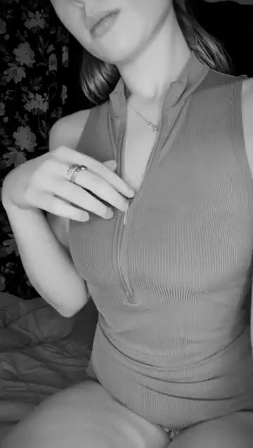 Model - Freiia dildo