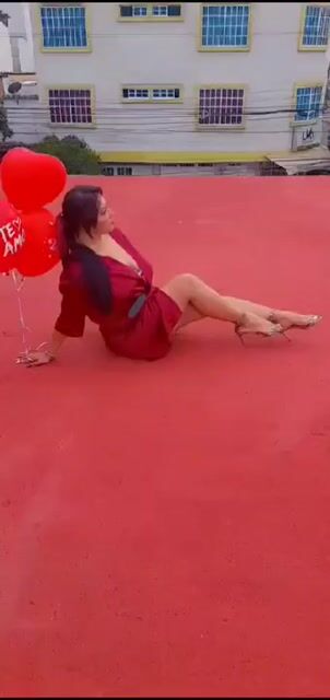 Model - AlejandraFlower squirt