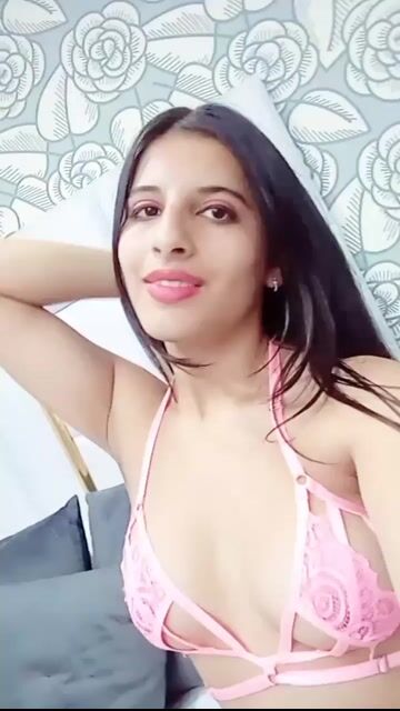 Model - Emily Monserrat colombian