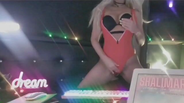 Model - Shalimar Rose roleplay