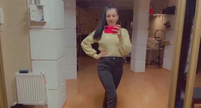 Model - Vika striptease