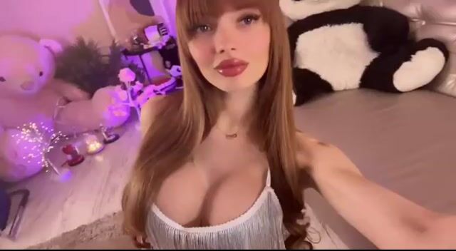 Model - LeyaMeyers bigboobs