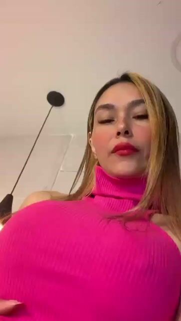 Model - GiaDeLucca POV