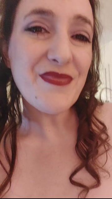 Model - Clara Cream sexy