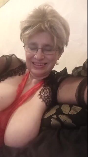 Model - Samantha-Sexe lingerie