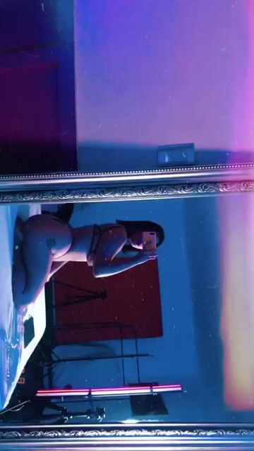 Model - Alisson Grey bigass