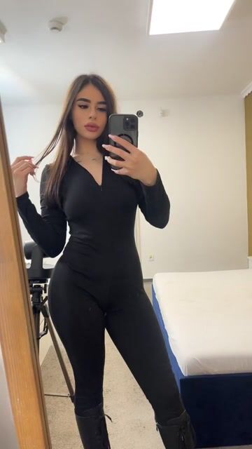 AnnaBelle Rise FEMDOM Model - AnnaBelle Rise FEMDOM