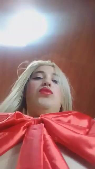 Model - Mackenzie deepthroat