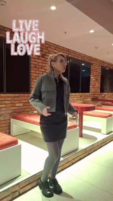 Model - Milena bigass