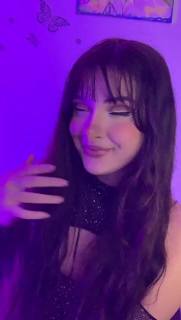 Model - Ariadna young