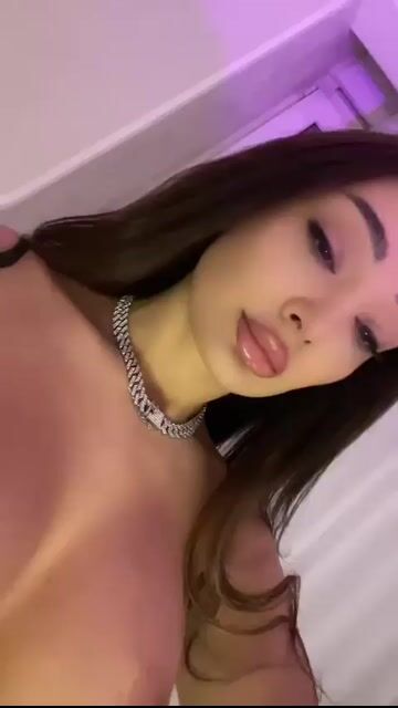 Model - VallerieRose sexy