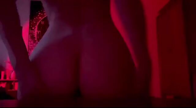 Model - FearlessDivaX striptease