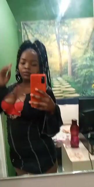 Model - lorraine fetish