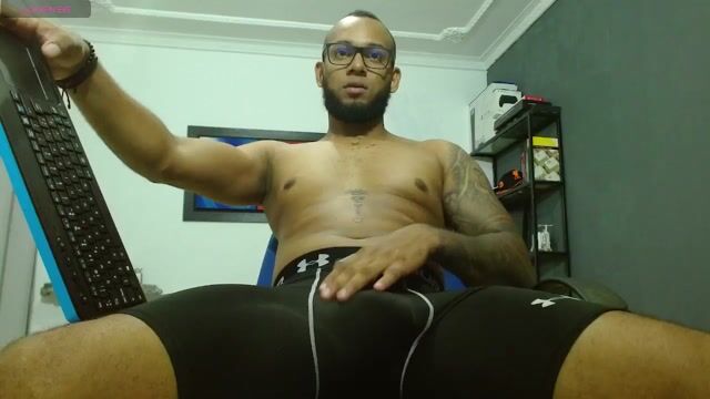 Model - dante cum