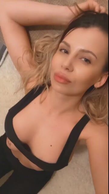 Model - AnyaAngel goddess