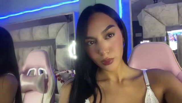 Model - EmmaBruns deepthroat