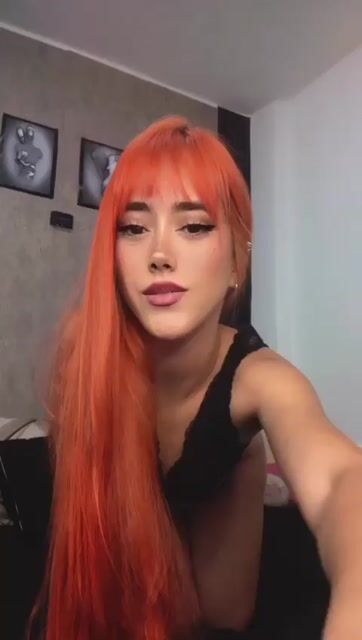 Model - AuroraFox feet