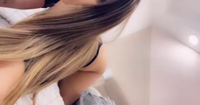 Model - Lady.crisa dildo