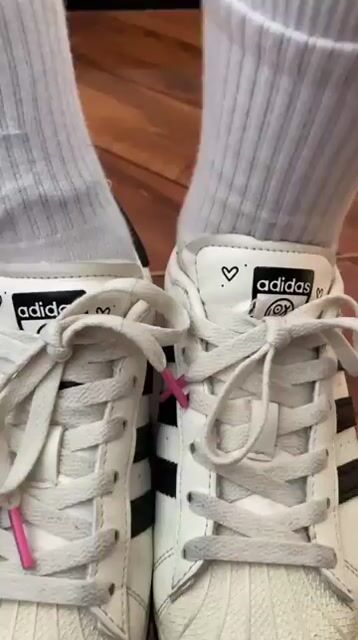 Model - bella star bigtits