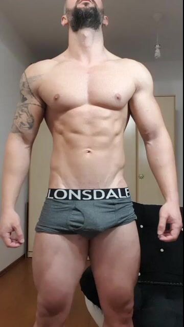 Model - MasterThanoss feet