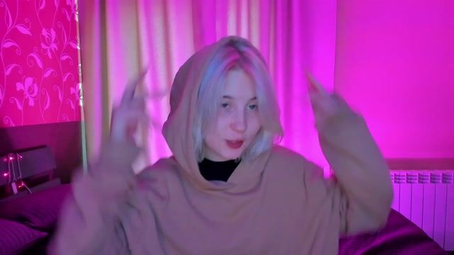 Model - Vivian striptease