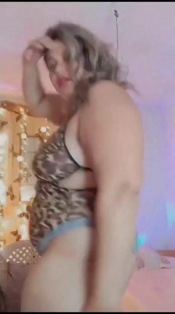 Model - lis channel pussy