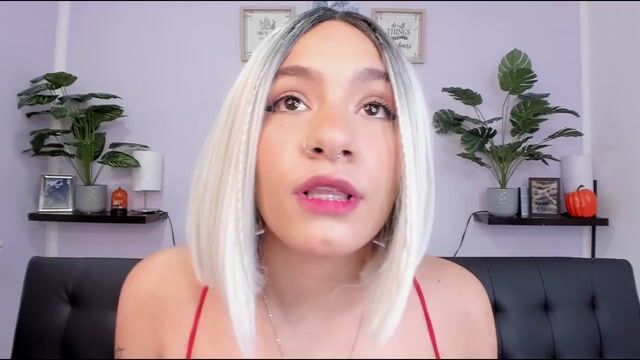 Model - Violetta Harris slave