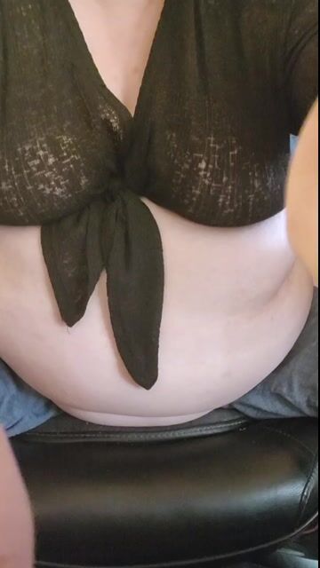 Model - KimmiPiggi dildo